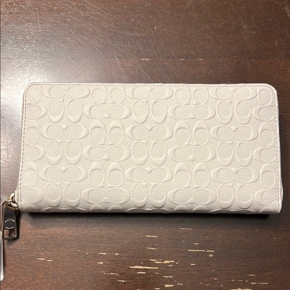 Coach Embossed Logo Leather Accordion Wallet - Picture 1 of 4